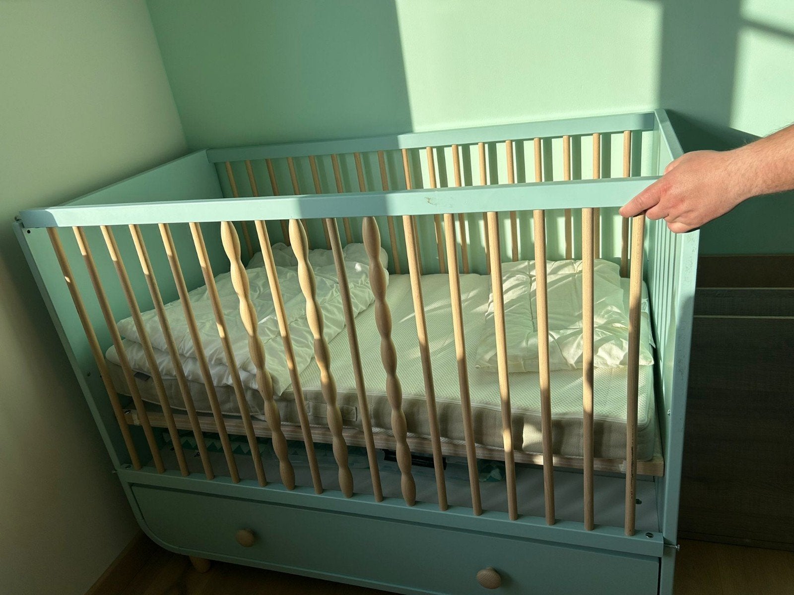 Babybed, verzorgtafel IKEA incl matras dons kussen en slopen, Enlèvement
