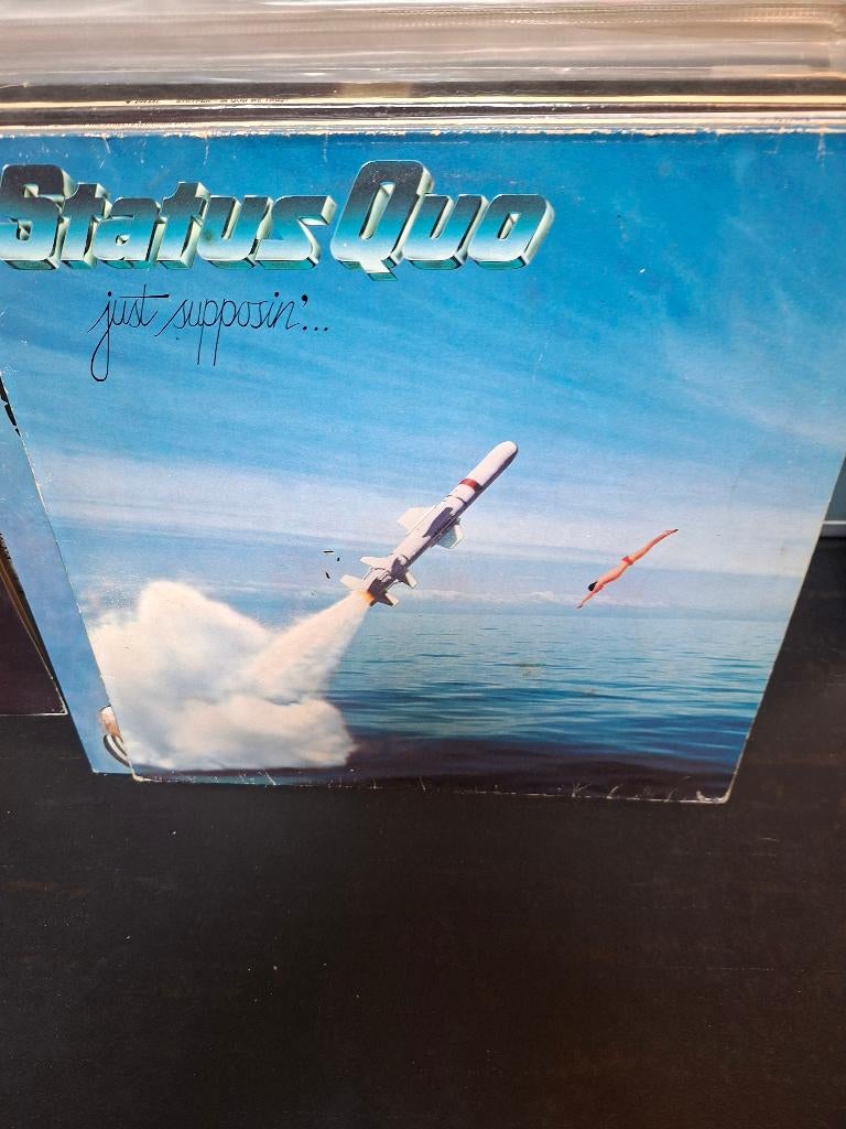 lp - status quo - just supposin, Gebruikt, 1980 - 1989, Ophalen of Verzenden, Inclusief binnenhoes