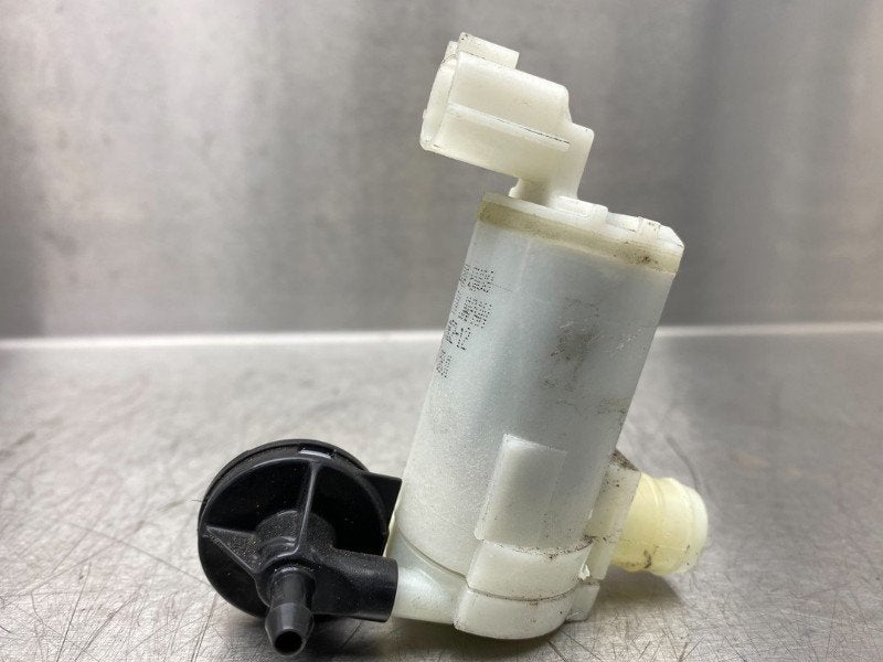RUITENSPROEIERPOMP VOOR Nissan NV 200 Evalia (M20M), Gebruikt, Germany@nissan-services.eu, Kronenweg 38
50389  Wesseling, DE, Nissan