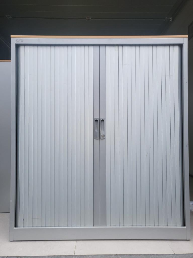 Armoires métalliques à volets H135cm, Enlèvement
