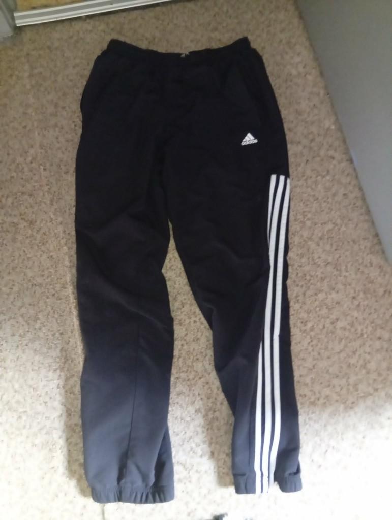 Adidas training broek maat meduim, Ophalen, Maat 48/50 (M), Zwart, Zo goed als nieuw
