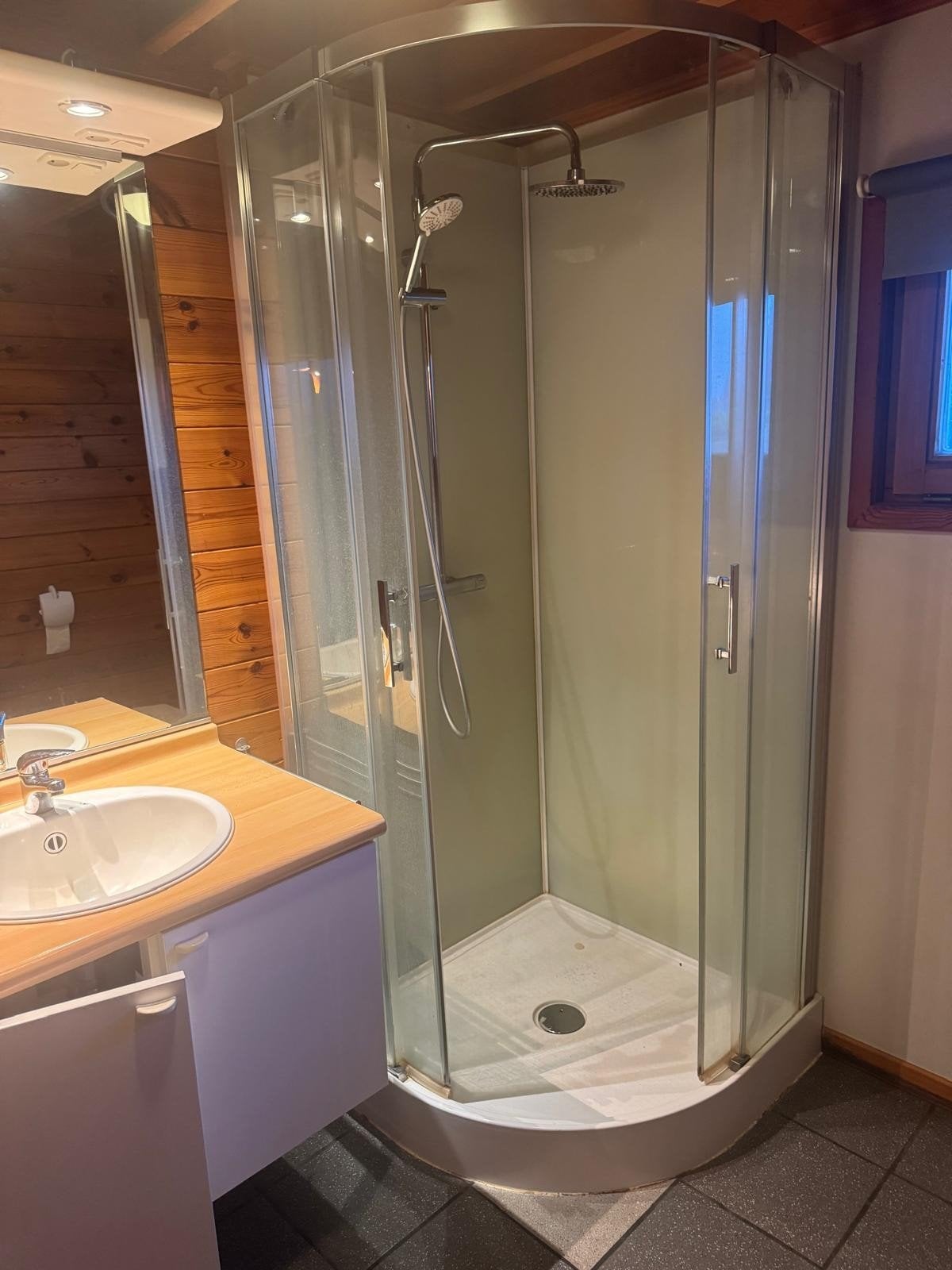 Douche, Ophalen, Zo goed als nieuw, Douche
