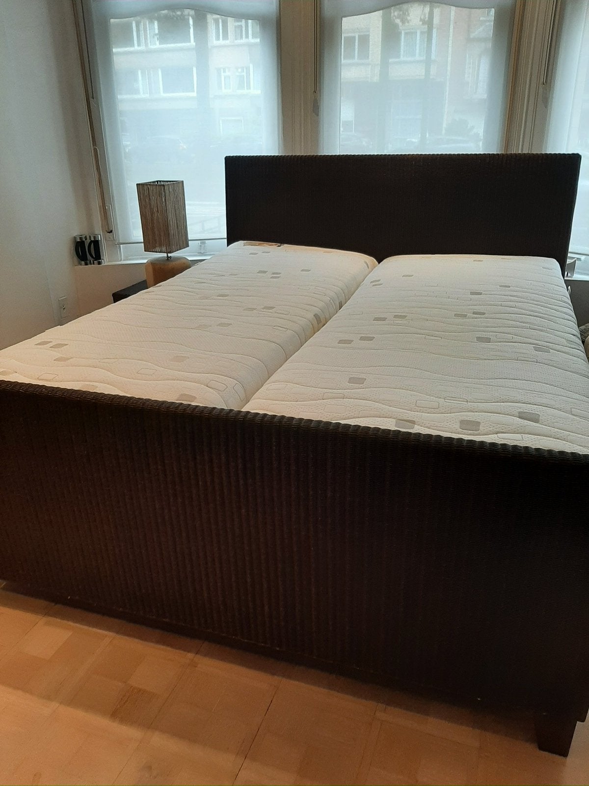 Loom bed met elektrische latoflex verstelbaar, Enlèvement, Comme neuf, Matelas