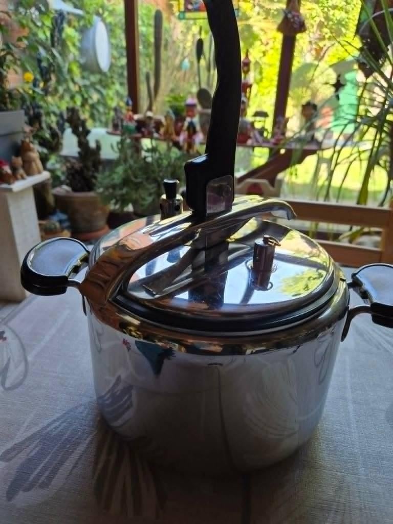 snelkookpan, Huis en Inrichting, Keuken | Potten en Pannen, Ophalen, Zo goed als nieuw, Inox, Kookpan of Snelkookpan