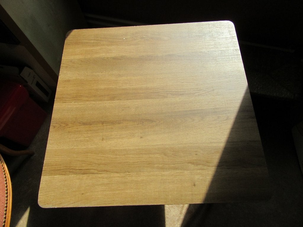 table de salon très stable, pratique et peu encombrante, Maison & Meubles, Enlèvement, Utilisé