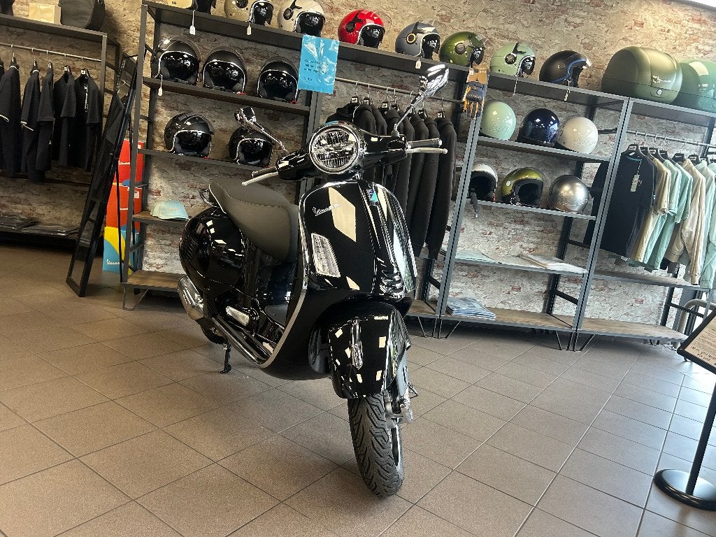 New 2026 Vespa GTS 125, Scooter, Nieuw, Bedrijf, 11 kW of minder