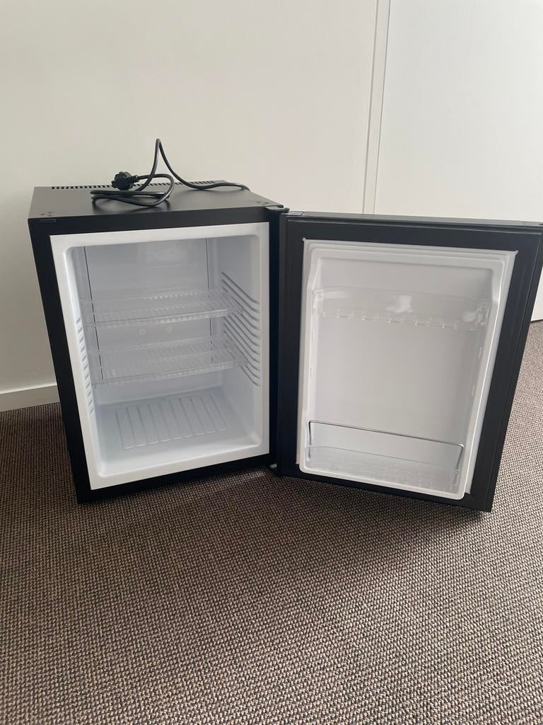 Mini fridge 40L, Ophalen, Minder dan 75 liter, Zonder vriesvak, Gebruikt