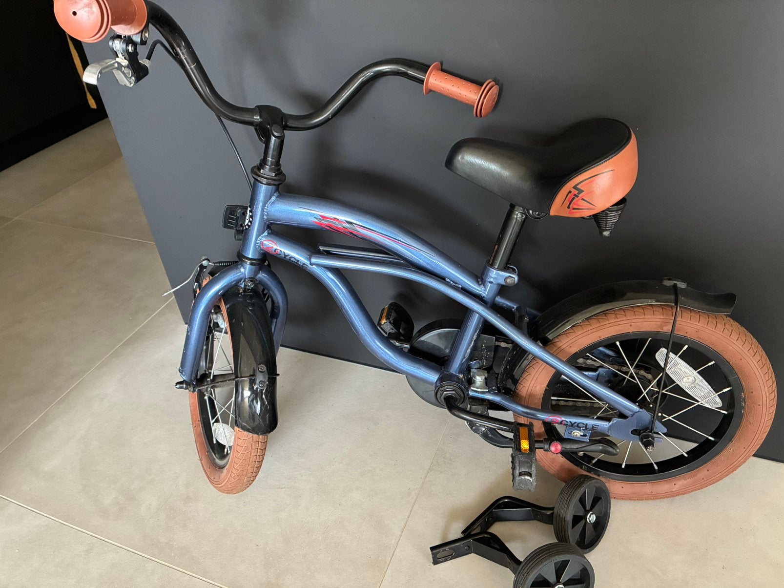 2Cycle kinderfiets -14 inch met zijwieltjes, Vélos & Vélomoteurs, Enlèvement, Comme neuf, Stabilisateurs