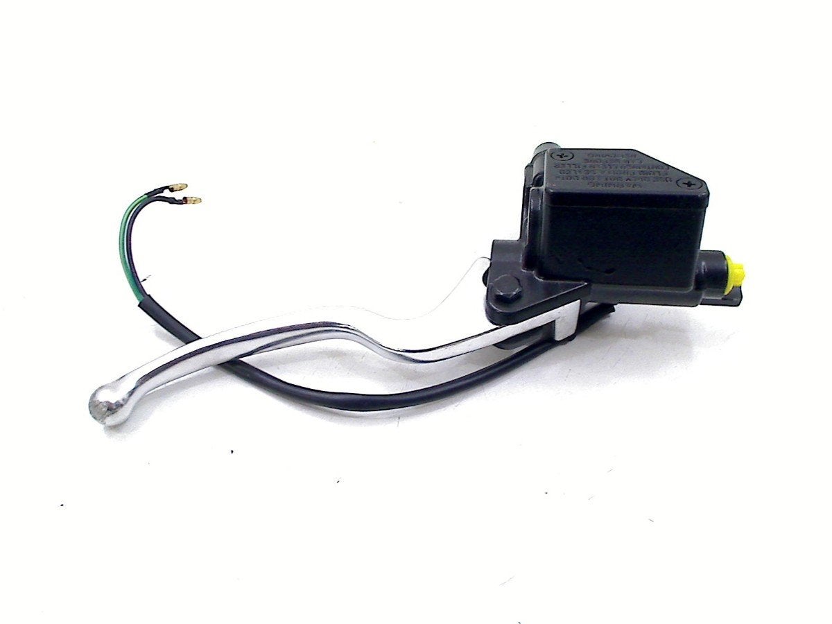 FREIN MAITRE CYLINDRE AVANT Sym (45500-AAA-000), P.J. Troelstraweg 8 8
3144 CX  MAASSLUIS, NL, Info@cama-motorparts.nl, Utilisé