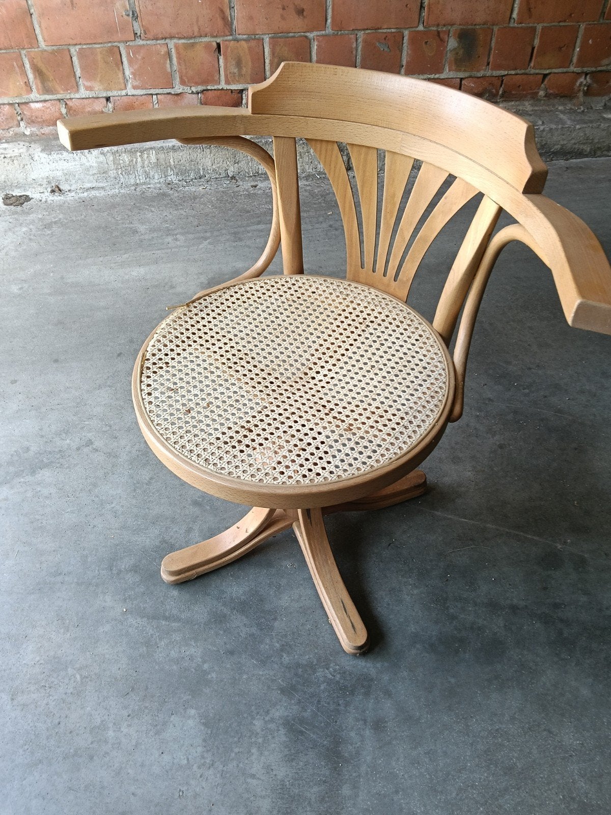 Vintage bentwood bureaustoel, Enlèvement