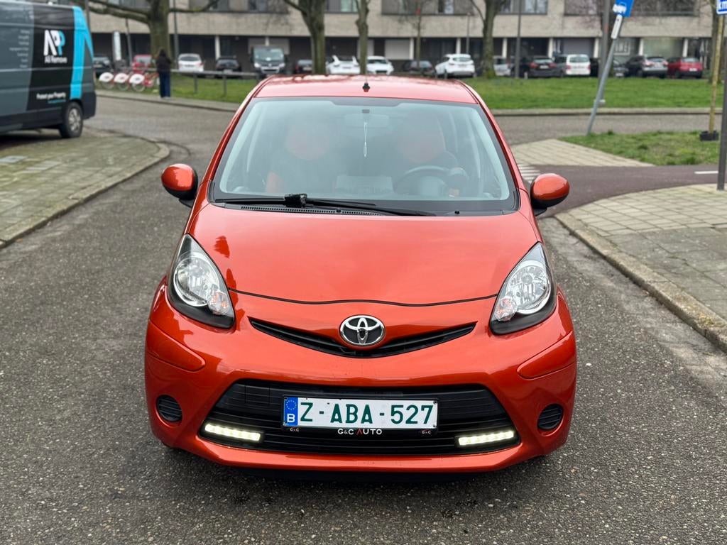 TOYOTA AYGO/CLIMATISATION/ESSENCE, Euro 5, Achat, 998 cm³, Entreprise