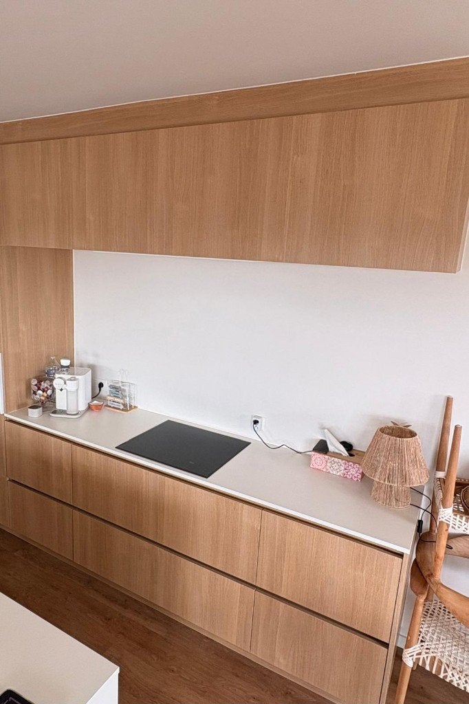 Nieuw ingerichte keuken 2,40 m - Electro AEG 5 jaar garantie, Ophalen, Overige kleuren, Nieuw, Greeploos