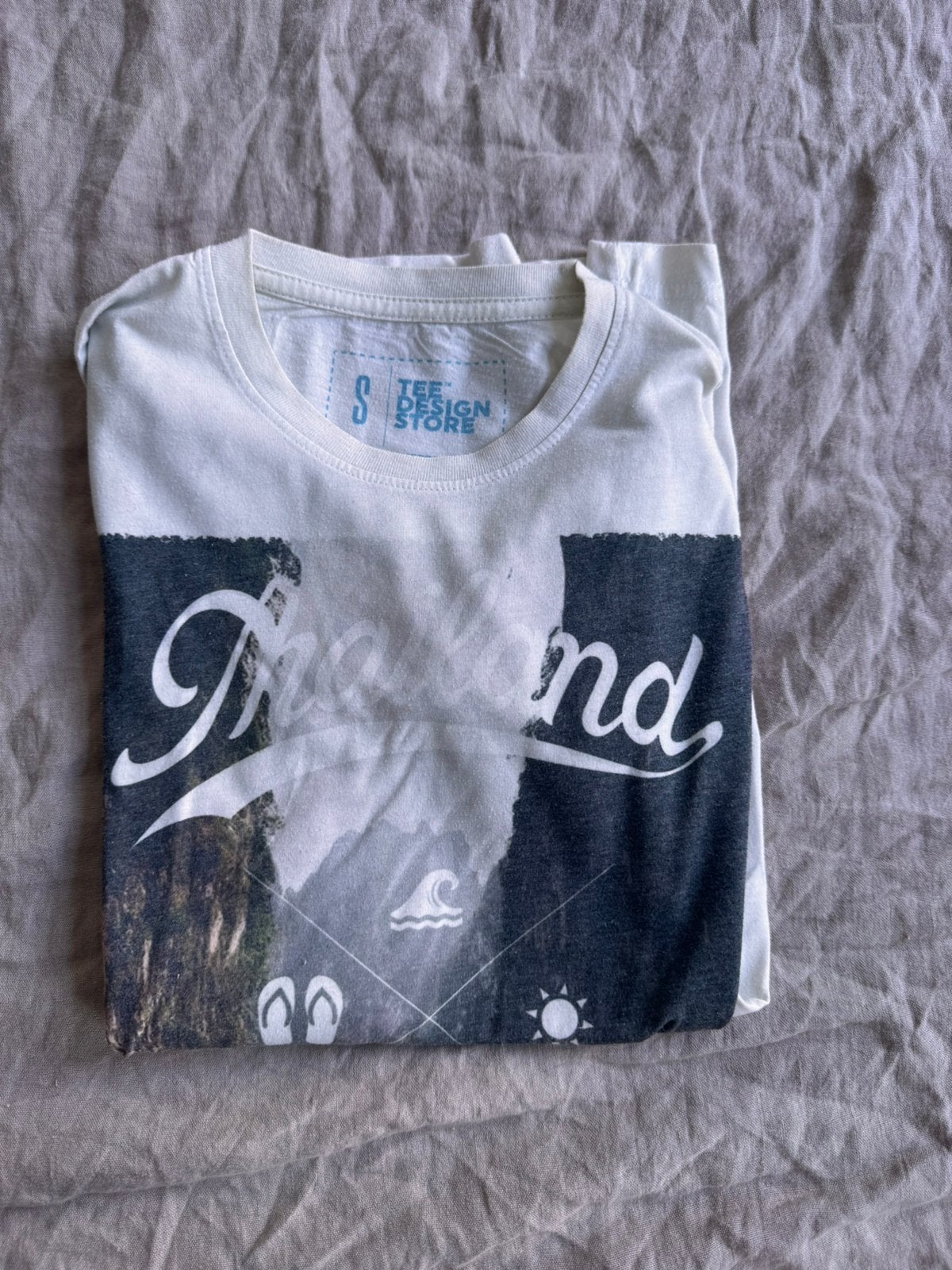 T shirt thailand, Enlèvement, Porté
