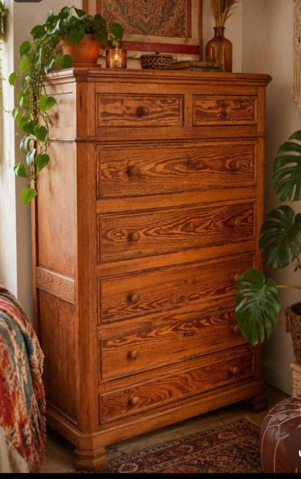 Commode solide de style bohème,.
Hauteur 1,40 m
Longueur 1,0, Enlèvement