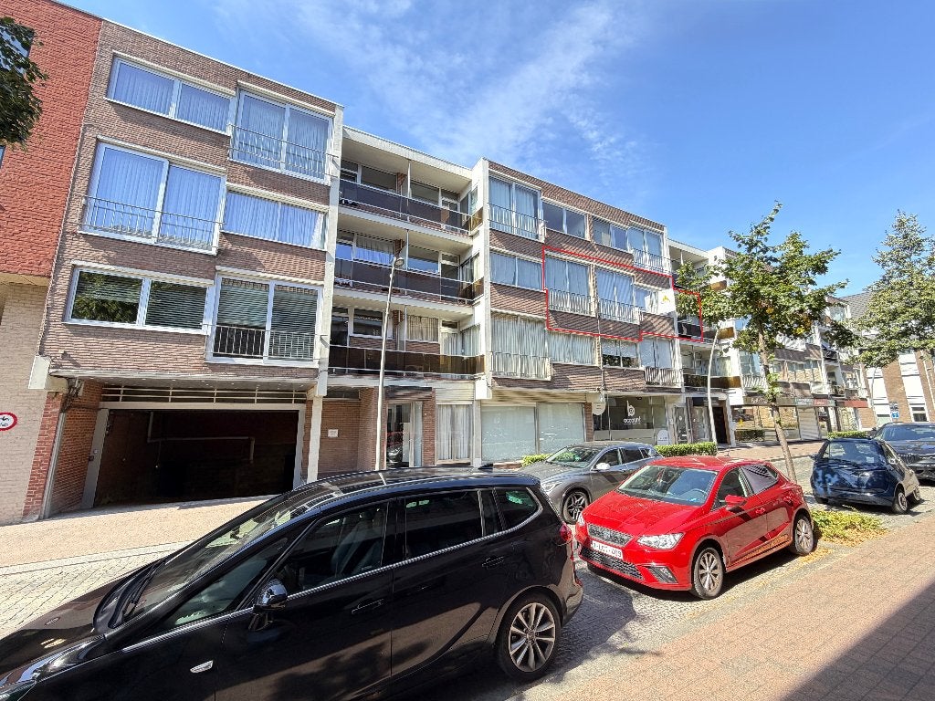 Ruim 3-slpk appartement in hartje Diepenbeek EPC B / 143kWh, Tot 200 m², Diepenbeek, 3 kamers, Verkoop zonder makelaar