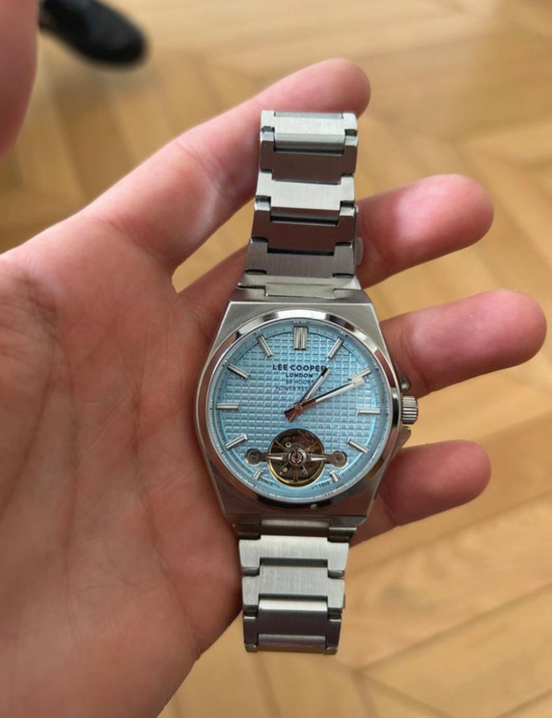 Montre automatique lee cooper cadran bleu ciel, Handtassen en Accessoires, Ophalen of Verzenden, Zo goed als nieuw