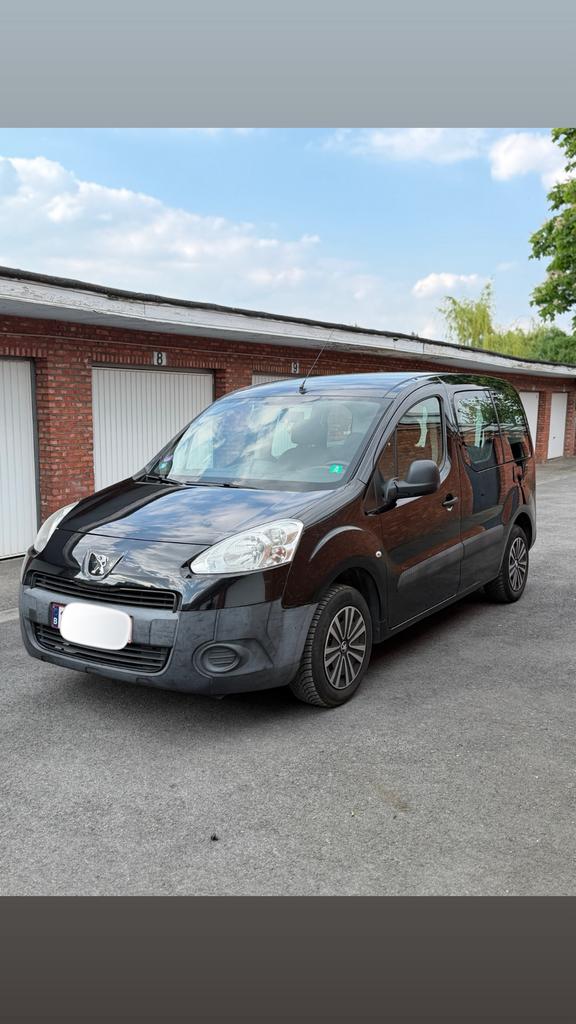 Peugeot Partner  1.6 Benzine  2013  189.000km  5Plaats, Auto's, Voorwielaandrijving, 4 cilinders, 72 kW, Zwart