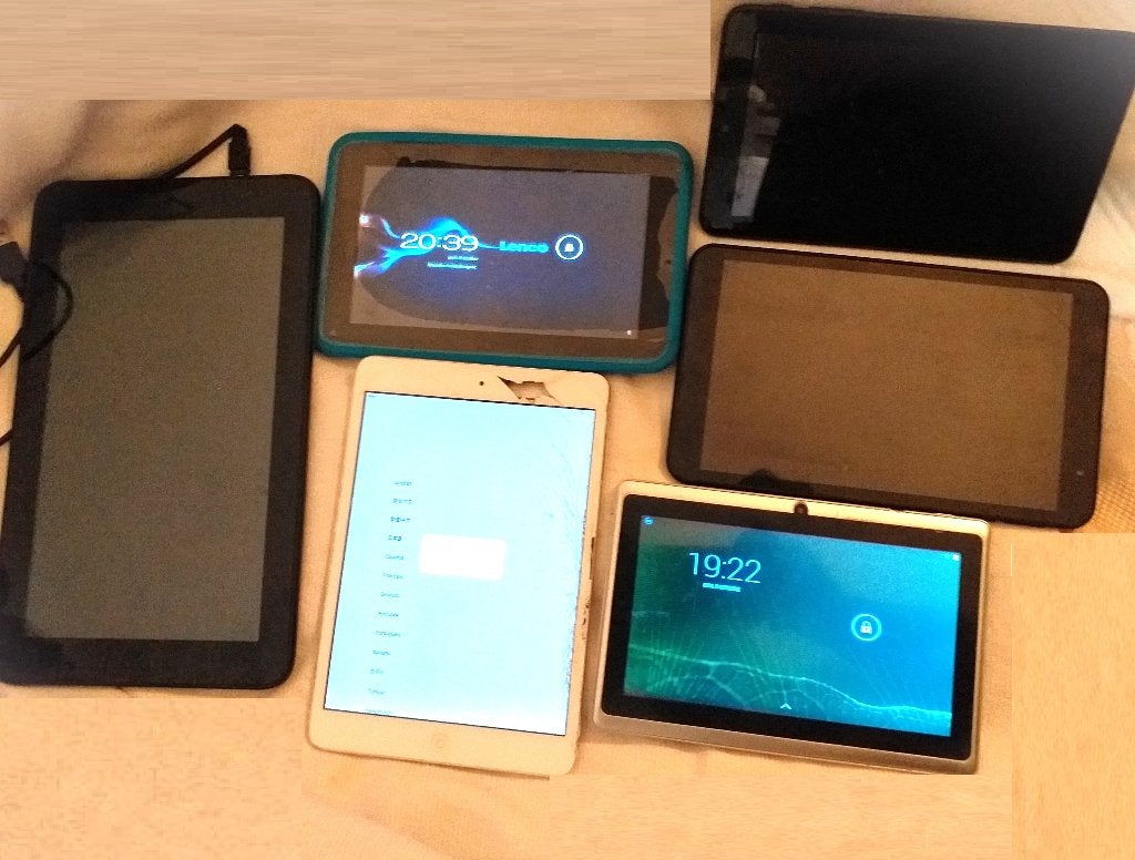 Set van 6 tablets + kabel, Ophalen of Verzenden