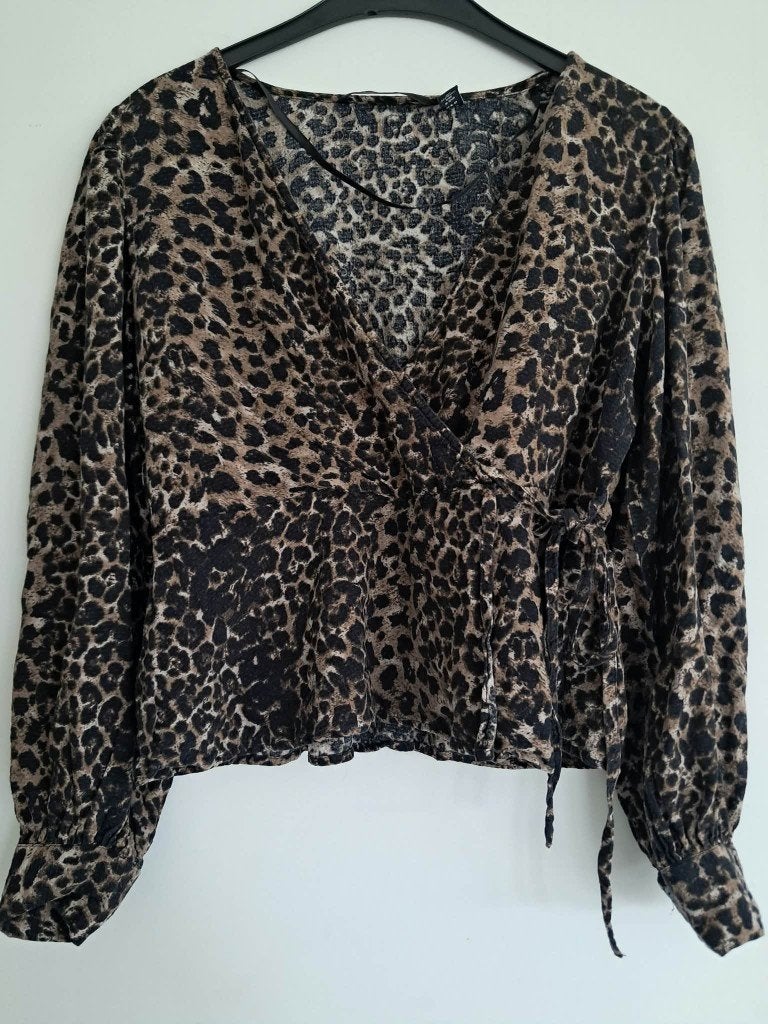 Wikkelblouse Vero Moda met panterprint maat S, Kleding | Dames, Meerkleurig, Vero Moda, Ophalen of Verzenden, Zo goed als nieuw