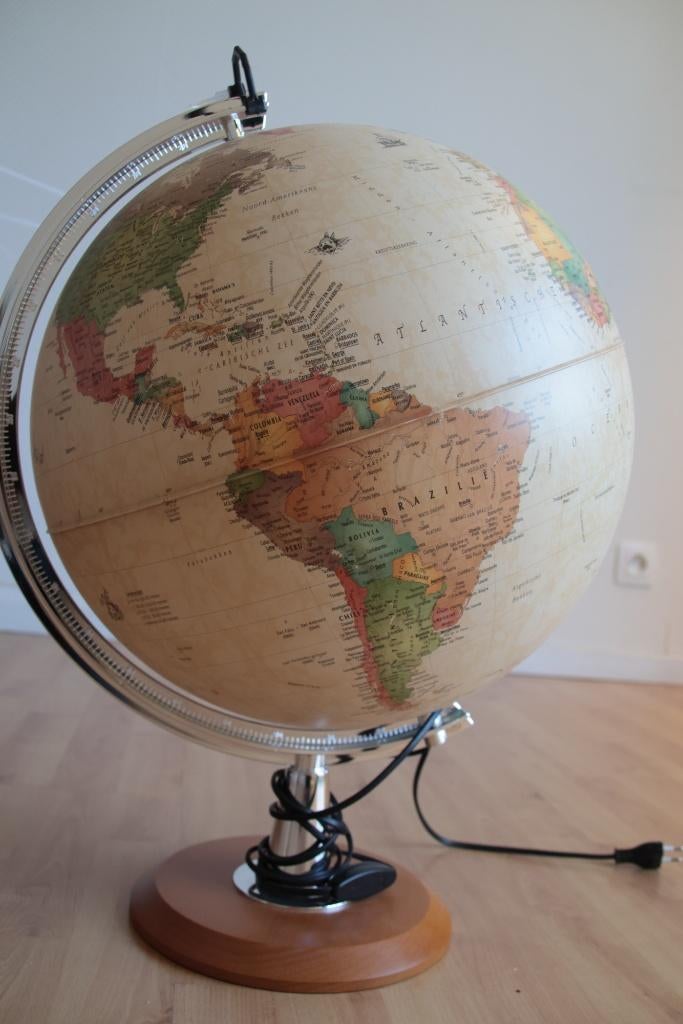 globe terrestre, Maison & Meubles, Accessoires pour la Maison | Globes, Enlèvement ou Envoi, Lumineux, Comme neuf