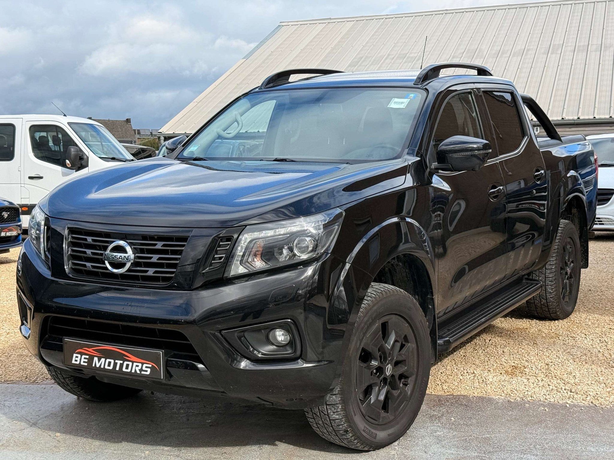Nissan Navara 2.3dCi 4WD 190 New N-Guard 190CV *TVAC-BTWINCL, Automaat, 4 deurs, Gebruikt, 4 cilinders