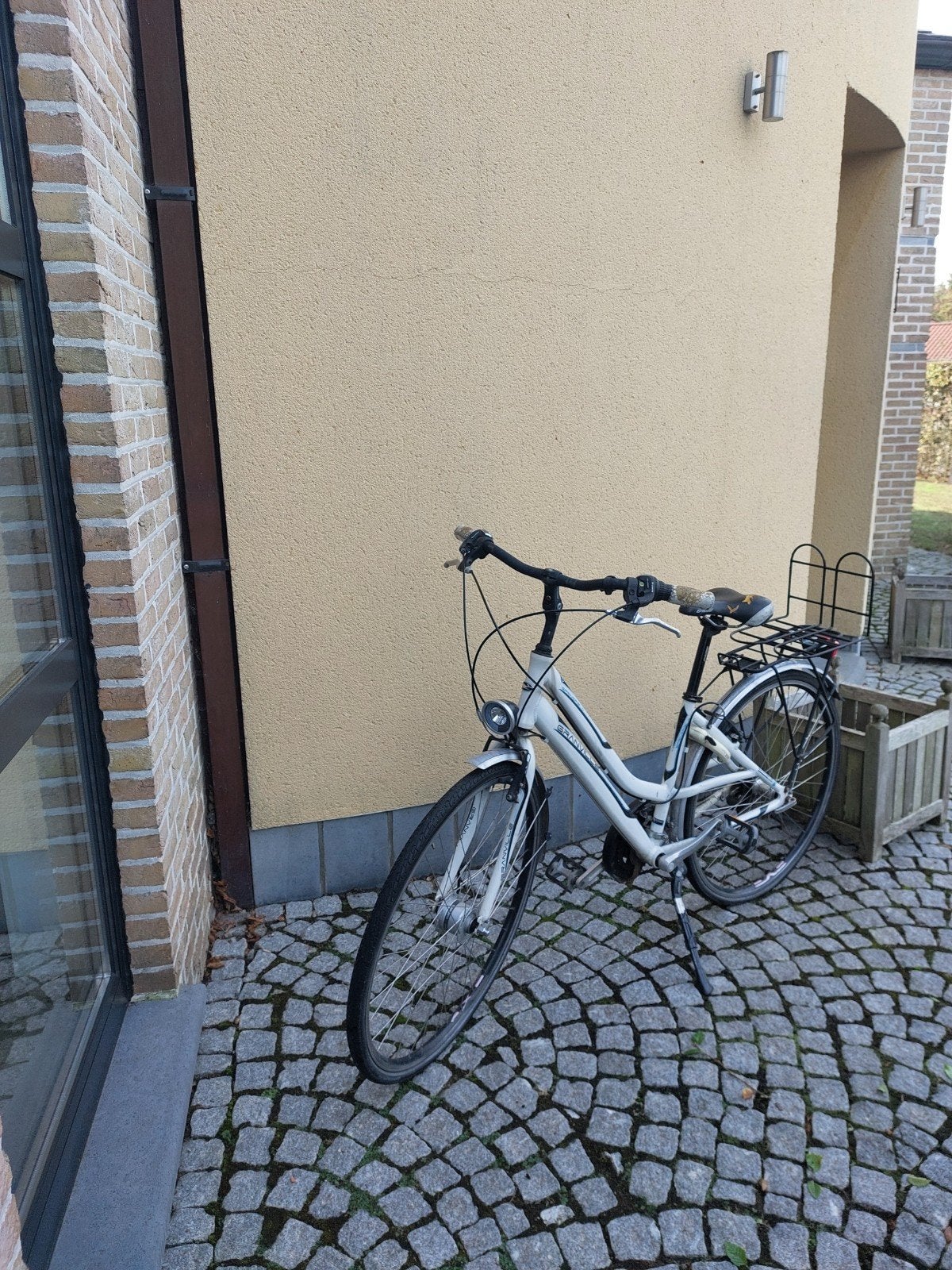 Meisjesfiets/Damesfiets wit Granville, Fietsen en Brommers, Ophalen, Zo goed als nieuw