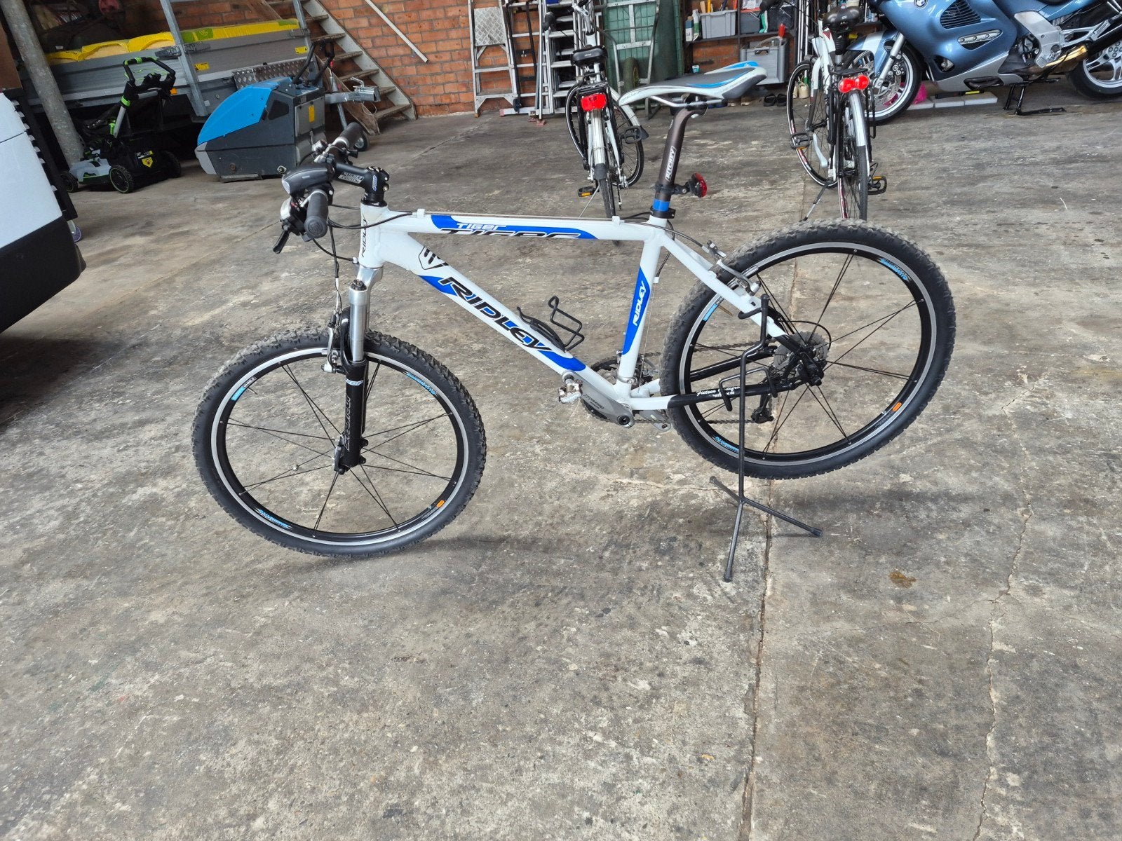 Mountainbike Ridley Tiger, Enlèvement