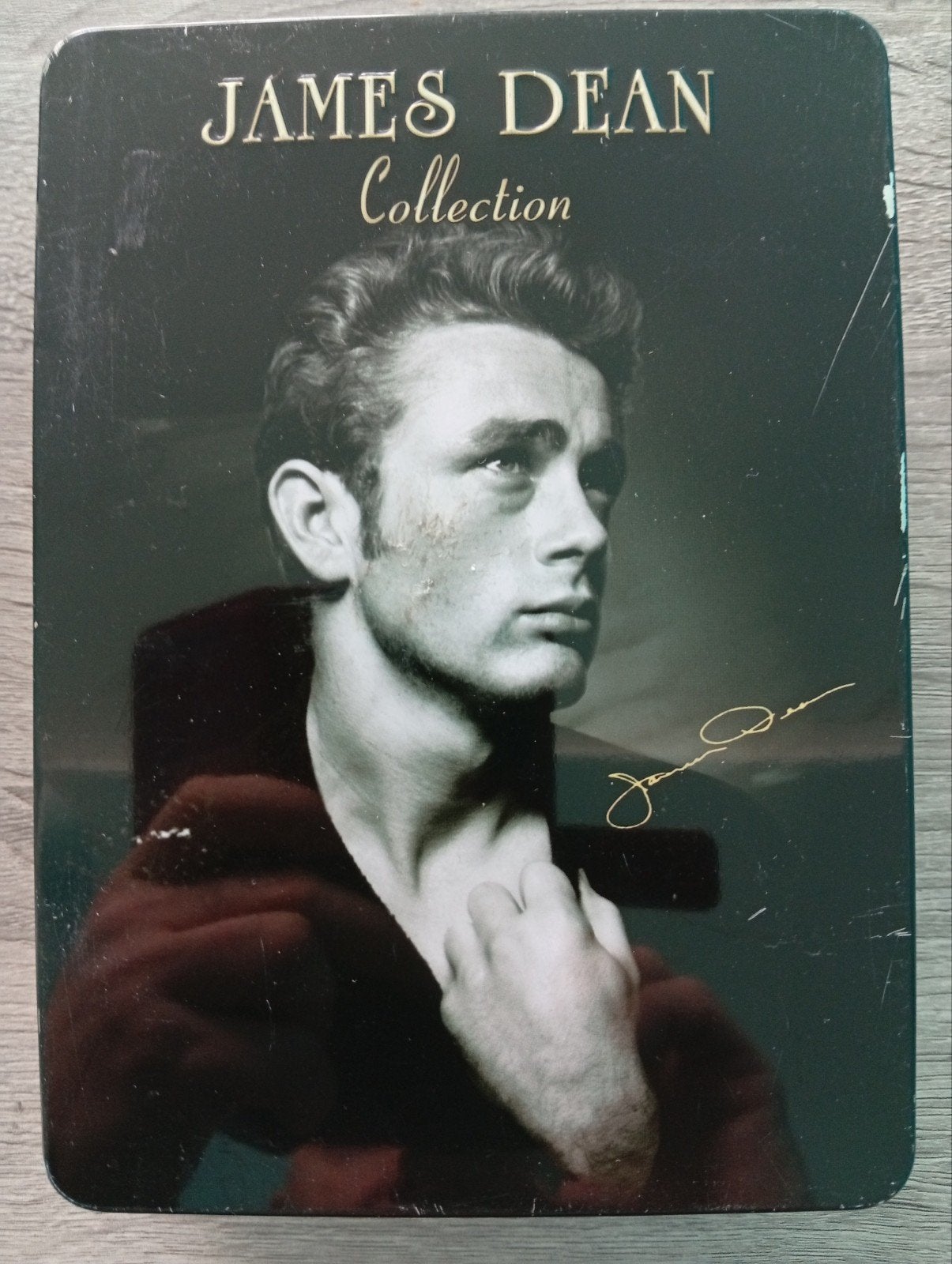 Coffret DVD avec boîtier en métal de la collection James Dea, CD & DVD, DVD | Classiques, À partir de 6 ans, Enlèvement ou Envoi