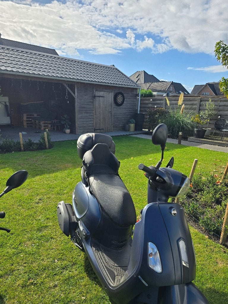 Sym fiddle IV, Ophalen, 125 cc, Zo goed als nieuw, Benzine