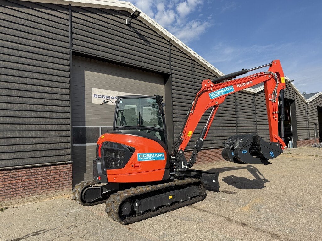 TE HUUR Kubota U56-5 minigraver binnendraaier 5 T, Kubota Hol, Kbt_g.eu_market_surveillance@kubota.com, Hoofdweg Oostzijde 1264
2153 LR  Nieuw-Vennep, NL