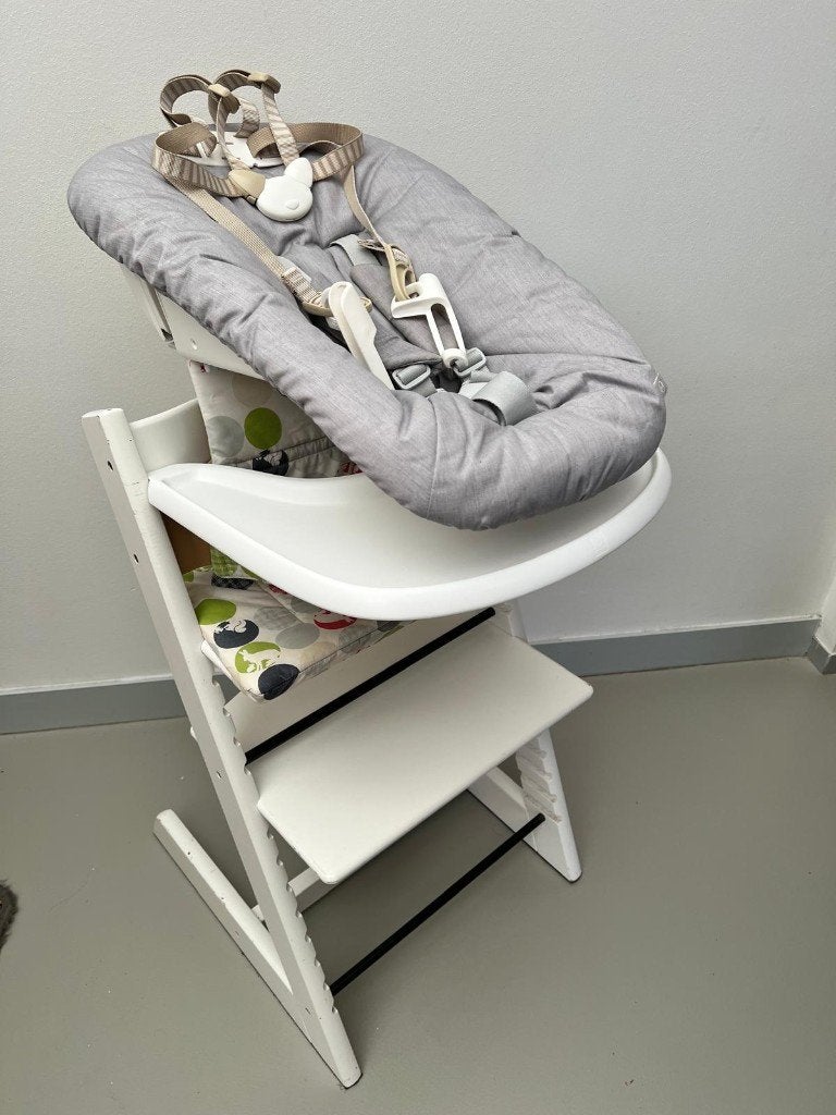Stokke TrippTrapp newborn baby set tray harnas, Kinderen en Baby's, Ophalen, Gebruikt, Meegroeistoel, Aanschuifbaar