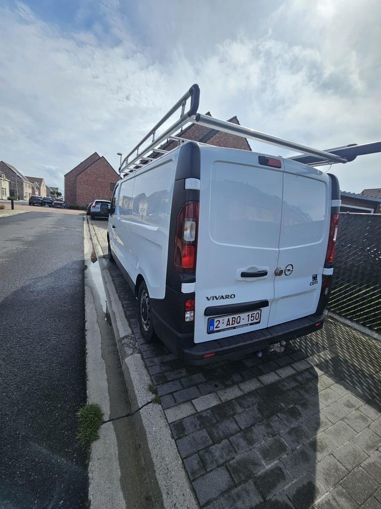 Opel Vivaro, Autos, Euro 5, Achat, Entreprise, 3 places