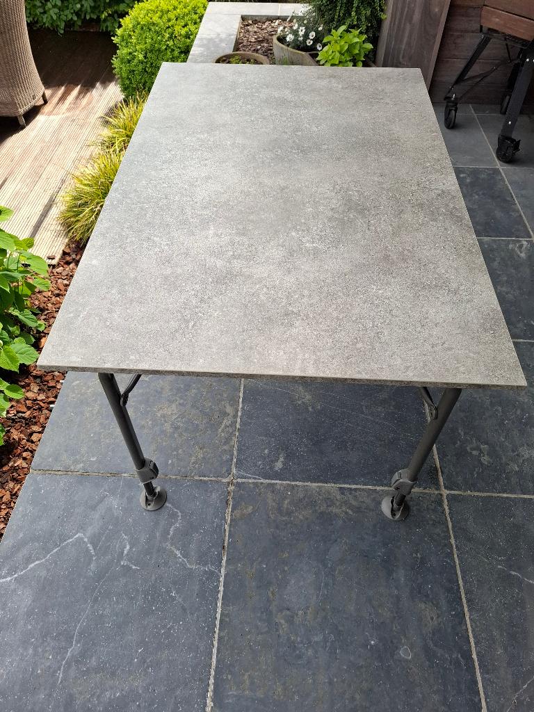 Campeer tafel, Caravans en Kamperen, Ophalen, Zo goed als nieuw, Campingtafel