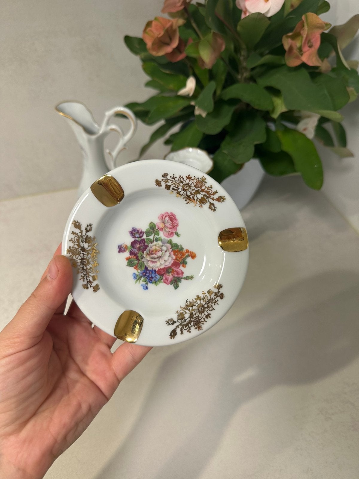 Magnifique cendrier vintage en porcelaine de Limoges, Enlèvement ou Envoi