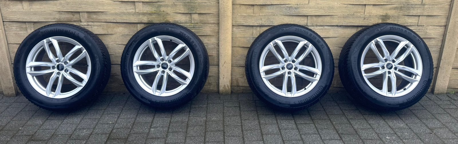 Originele 19 inch Audi Velgen!(ZGAN), Auto-onderdelen, Banden en Velgen, Gebruikt, 255 mm, Banden en Velgen, All Season