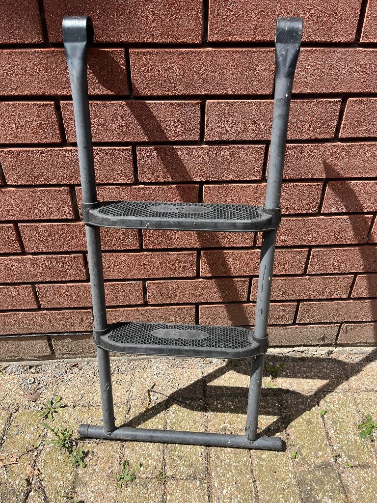 Trapje voor trampoline, Ophalen, Gebruikt
