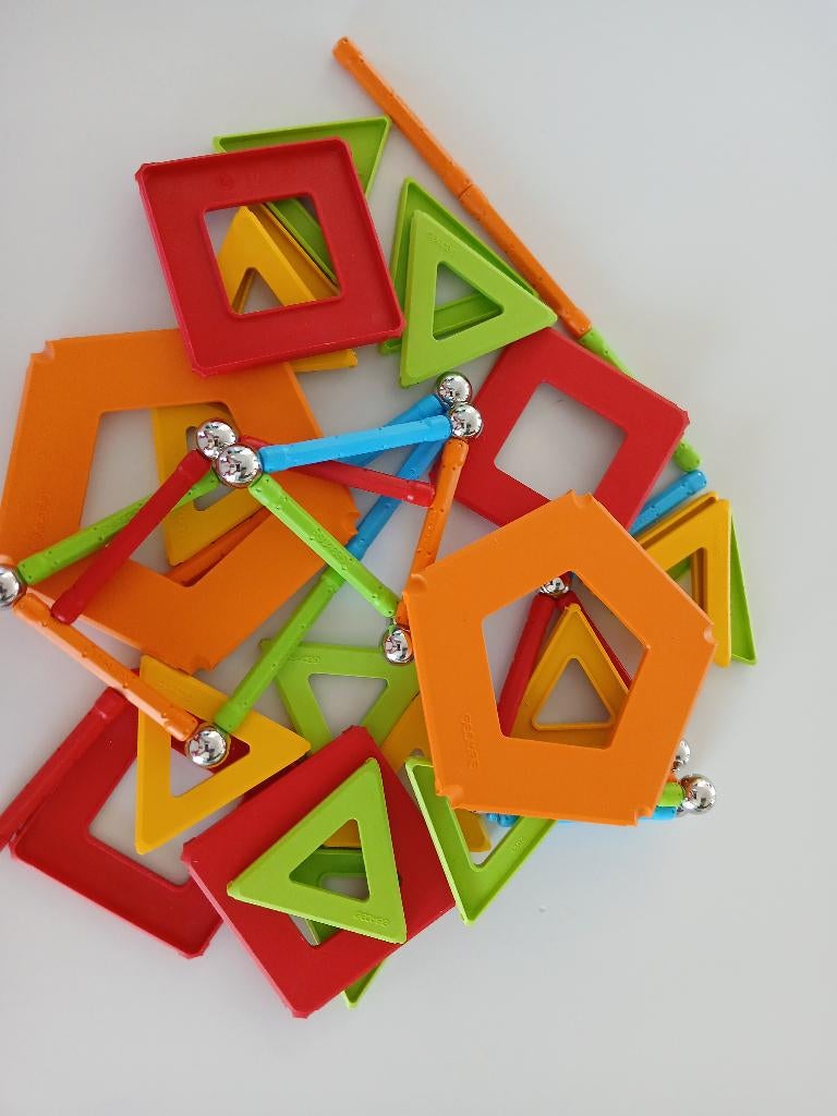 Geomagworld magnetisch constructiespel 60stuks, Ophalen of Verzenden, Zo goed als nieuw, Bouwen