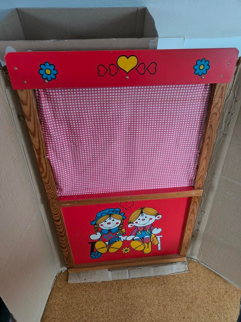 Poppenkast vintage, Ophalen