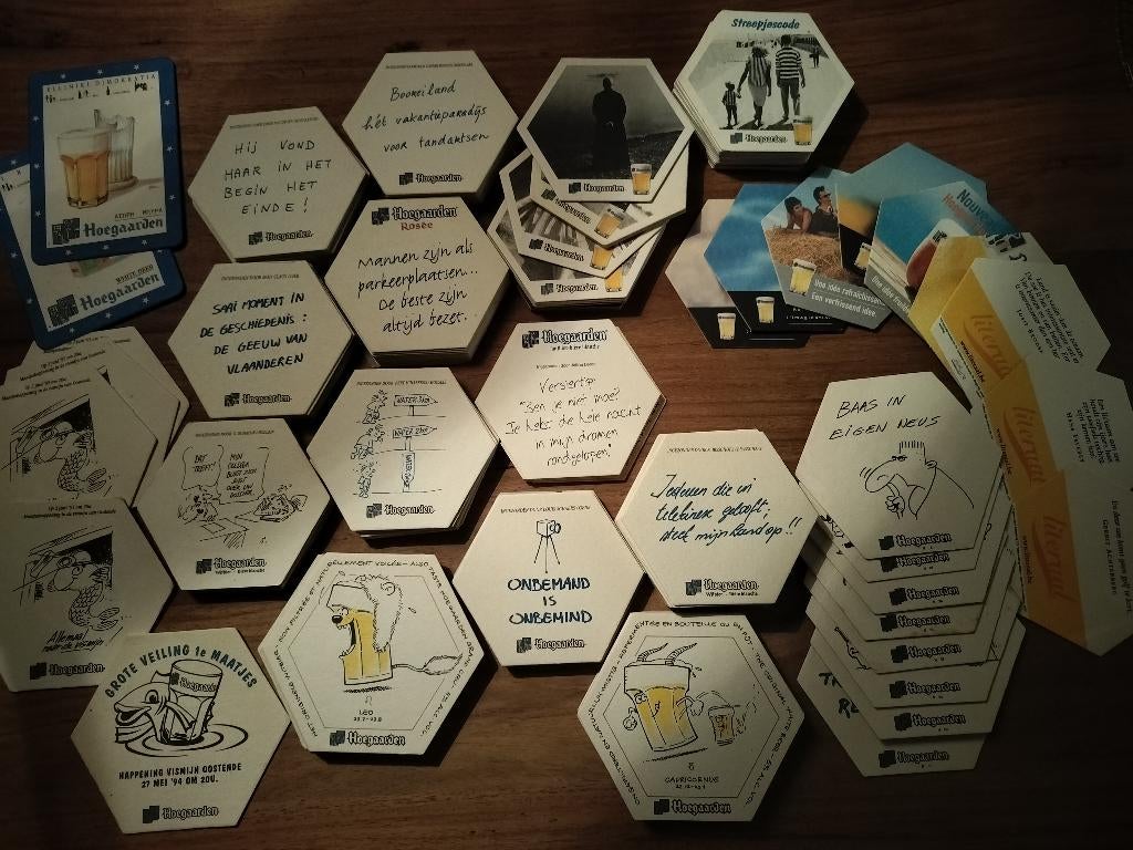 +- 400 bierviltjes / bierkaartjes HOEGAARDEN jaren 1990, Ophalen of Verzenden