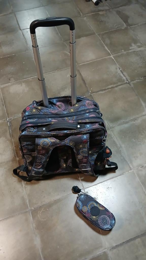 Cartable kipling, Enlèvement, Roulettes