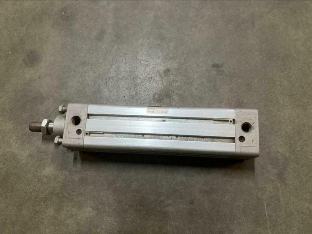 Festo perslucht cilinder piston zuiger automatisering, Ophalen