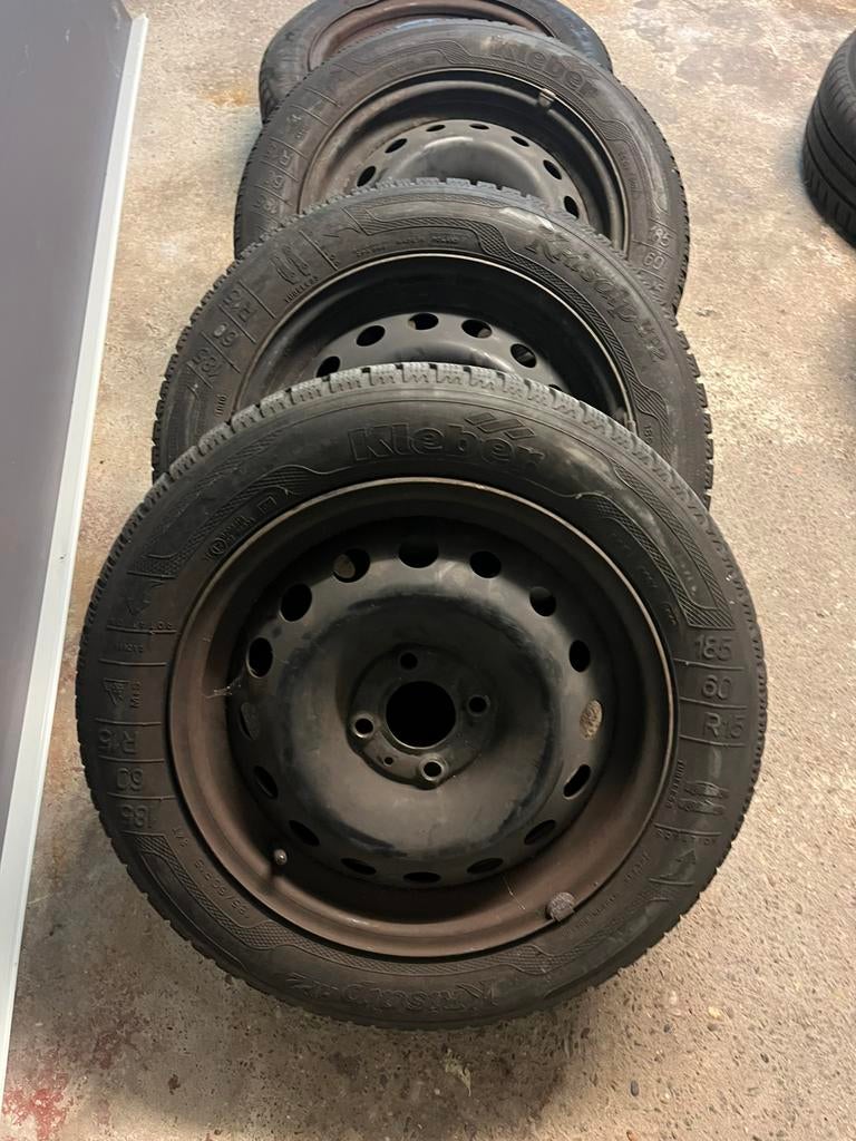Pneus hiver kleber mercedes, Enlèvement, Comme neuf