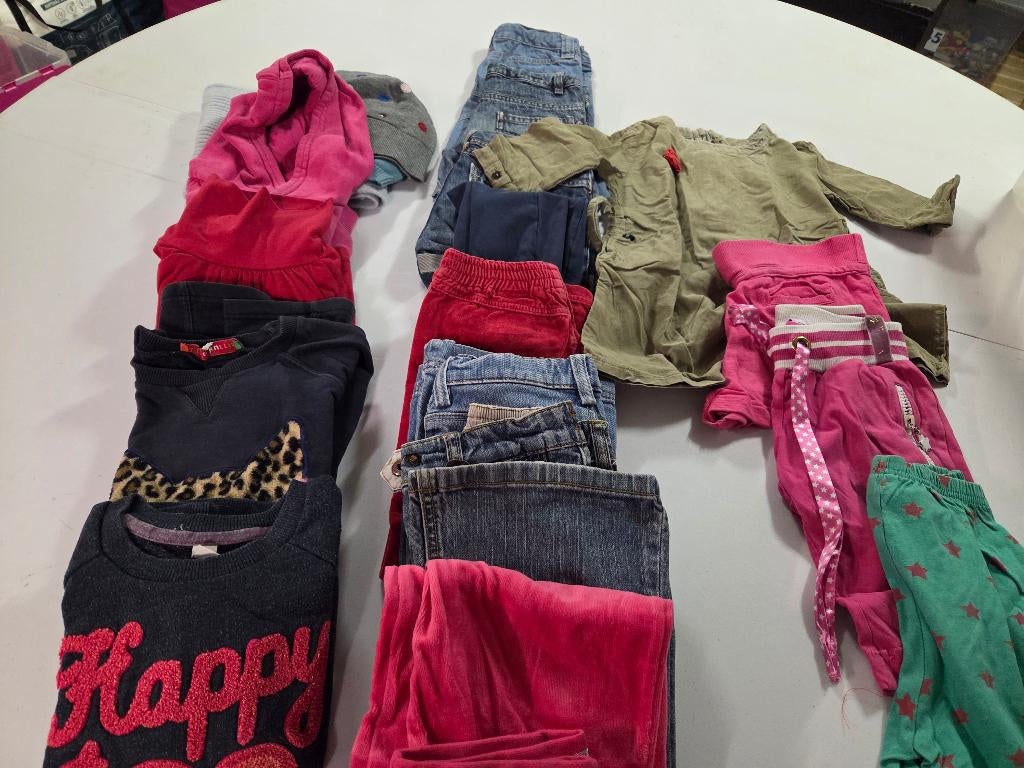 Een pakket kinderkleding (meisje) – maat 104-110 (4/5 jaar), Enlèvement ou Envoi, Utilisé, Autres tailles