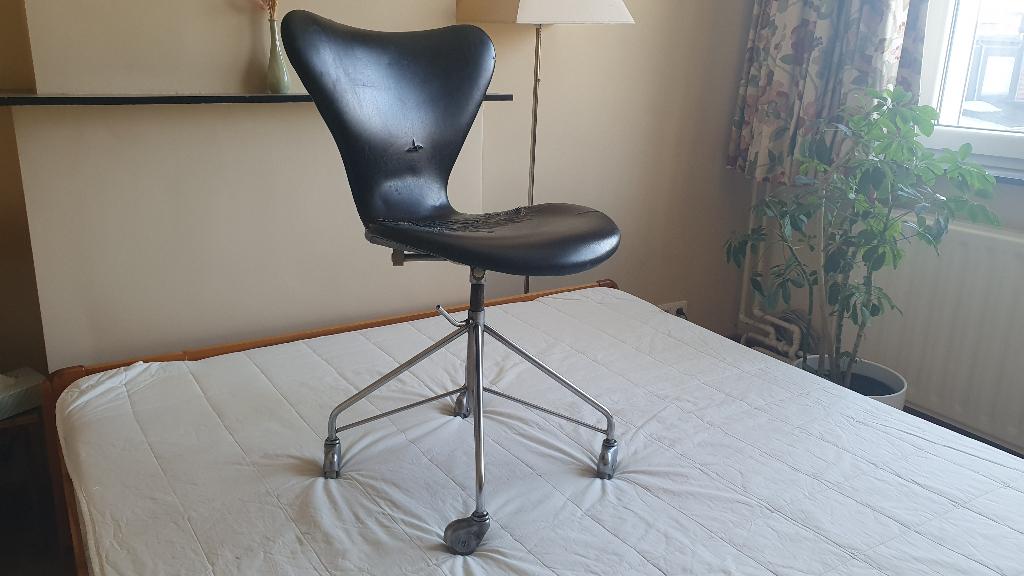 Chaise de bureau Arne Jacobsen 3117 pour Fritz Hansen 1969, Enlèvement