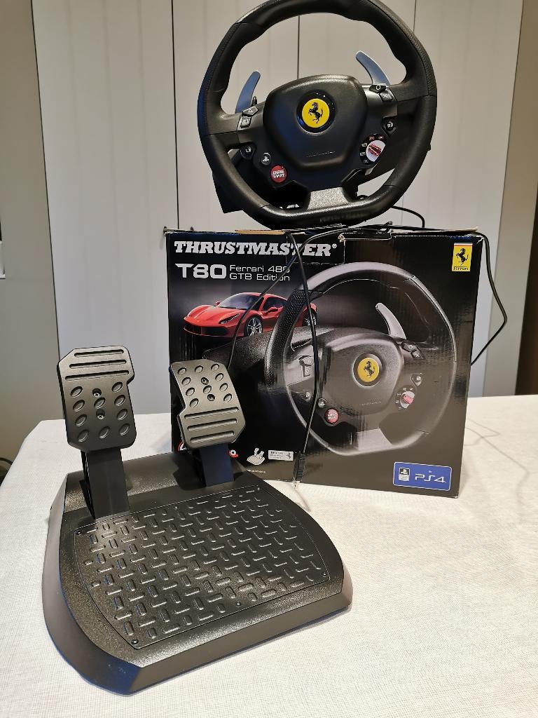 Thrustmaster game stuur + pedalen PS4, Enlèvement, Comme neuf, Volant ou Pédales, PlayStation 4