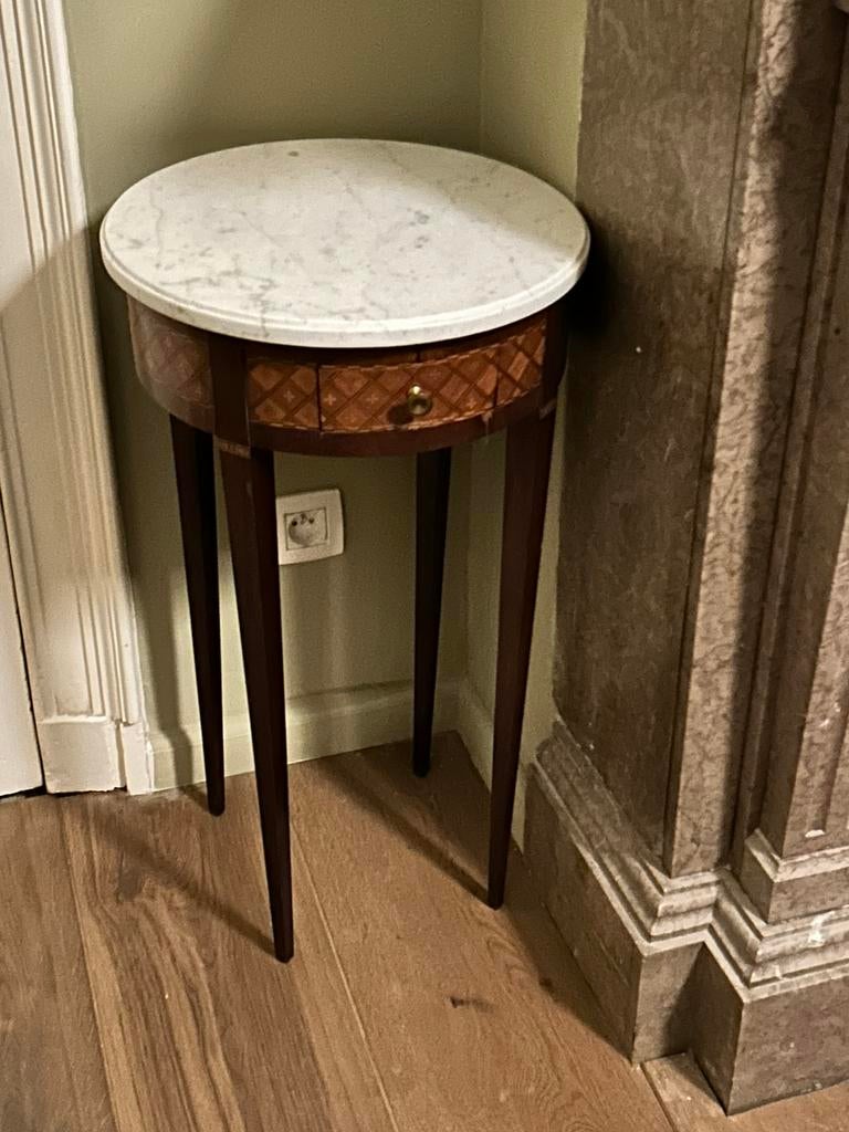 Eind 19e eeuws bijzettafeltje, Huis en Inrichting, Ophalen, Gebruikt, Rond