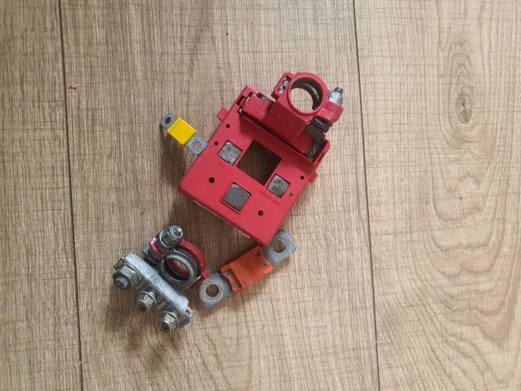 GOEDE BATTERIJ MET DE ZEKERINGEN, Auto-onderdelen, Accu's en Toebehoren, Ophalen, Gebruikt, Renault