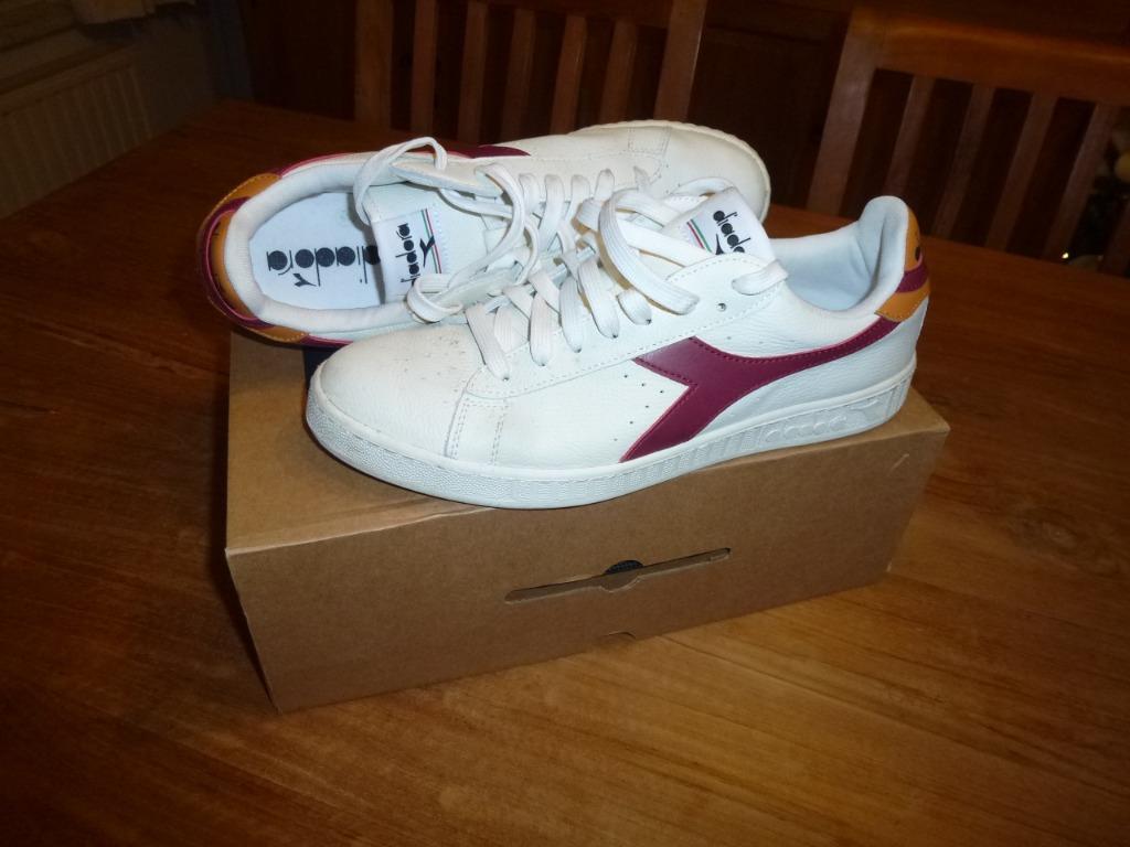 Nieuwe Diadora sneakers maat 45, Kleding | Heren, Ophalen of Verzenden, Nieuw, Sneakers