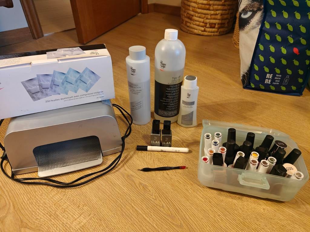Set om gelish nagels te zetten, Ophalen