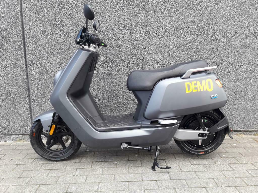 Niu NQi (elektrisch: 25 km/h of 45 km/h), Scooter, Entreprise, Jusqu'à 11 kW